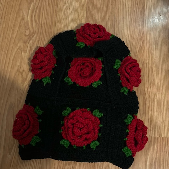 Handmade rose balaclava - Picture 3 of 5